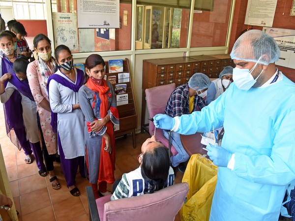 india-sees-minor-rise-in-covid-cases-with-7946-new-infections-in-last-24-hours