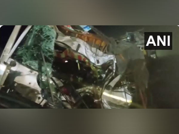 andhra-four-killed-15-injured-in-truck-bus-collision-in-nellore