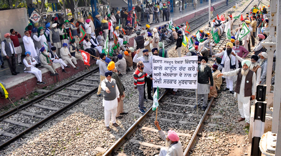 farmers-unions-to-launch-nationwide-rail-roko-protest-today