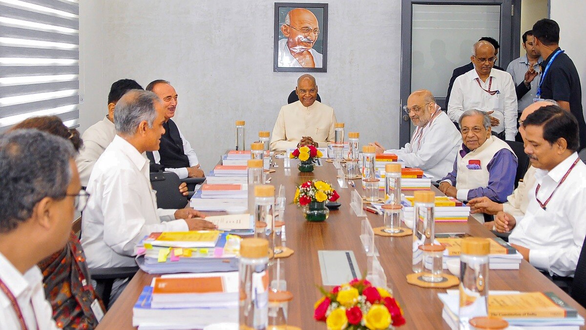one-nation-one-election-committee-holds-meeting-with-dmk-and-apna-dal