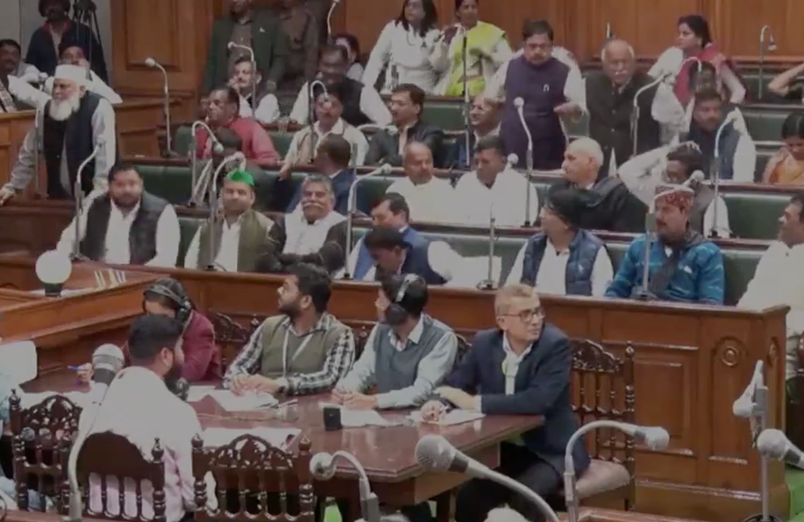 bihar-assembly-passes-no-confidence-motion-against-speaker-ahead-of-trust-vote