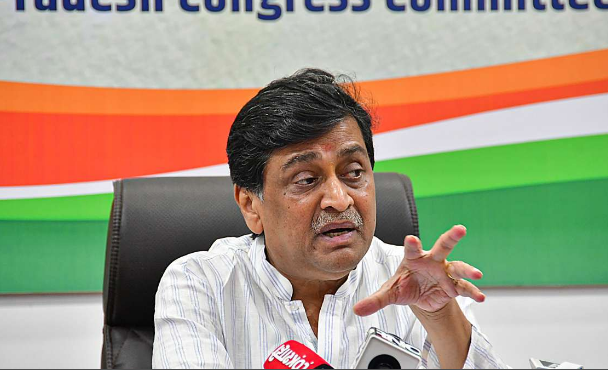 ex--maharashtra-cm-ashok-chavan-resigns-from-cong-likely-to-join-bjp-