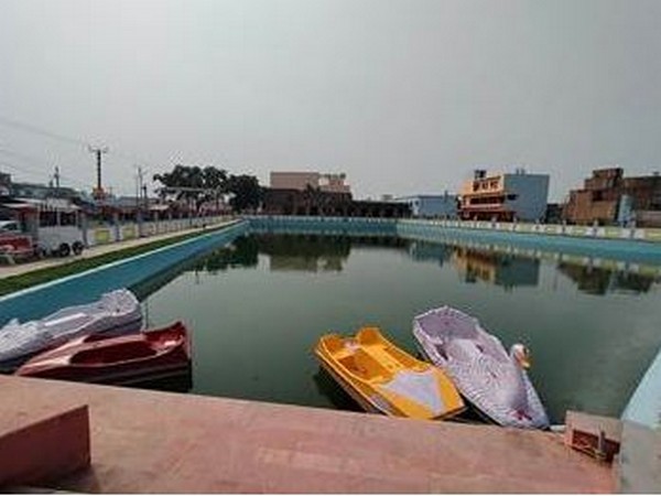 indias-first-amrit-sarovar-to-be-inaugurated-by-mukhtar-abbas-naqvi-in-ups-rampur-today