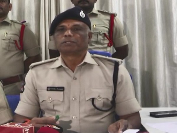 tirupati-4-held-for-duping-unemployed-youths-on-pretext-of-job-at-ttd