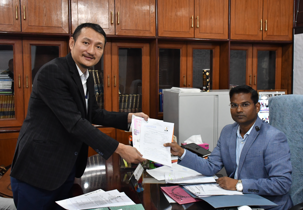 lok-sabha-polls-ind-candidate-hayithung-tungoe-files-his-nomination-paper-