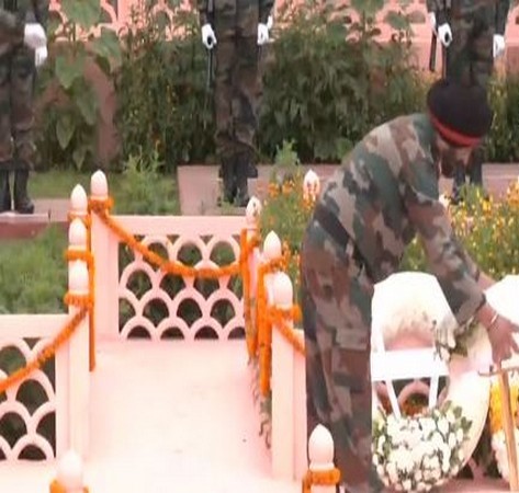 kargil-vijay-diwas-wreath-laying-ceremony-held-at-war-memorial-in-drass