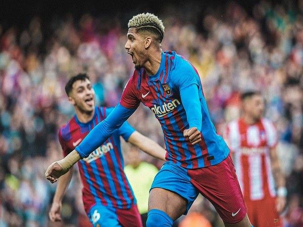 ronald-araujo-renews-barcelona-contract-until-2026-with-1bn-euro-release-clause