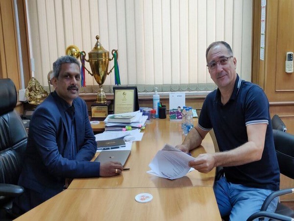 Indian senior football head coach Igor Stimac signs contract extension till AFC Asian Cup 2023