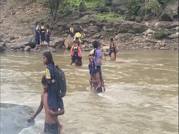 in-absence-of-bridge-on-river-students-have-to-swim-to-reach-school-in-maharashtra-village