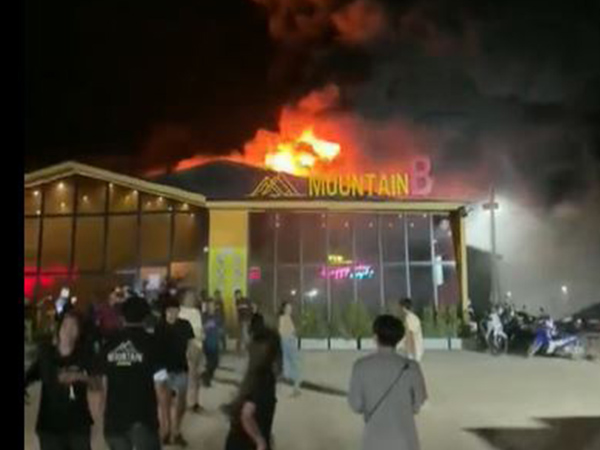 fire-at-nightclub-in-eastern-thailand-leaves-at-least-13-people-dead