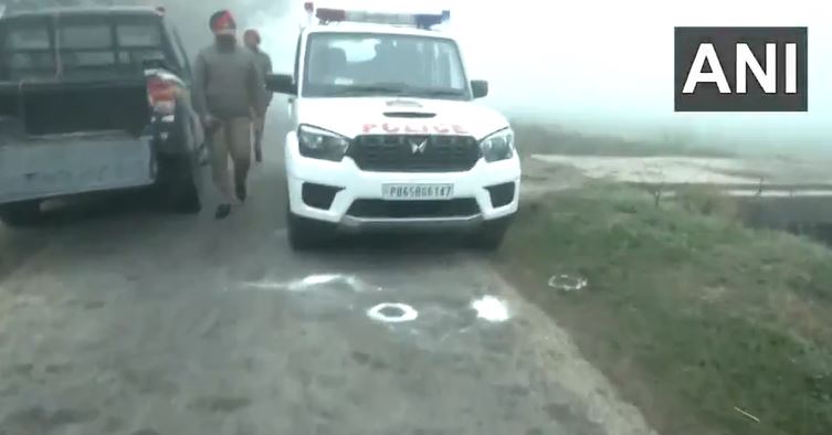 Encounter breaks out between gangsters and police in Tarn Taran