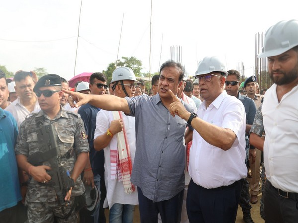 throwing-water-bottle-at-cms-convoy-not-only-condemnable-but-a-reflection-of-congress-frustration-assam-bjp