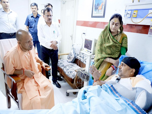 up-cm-yogi-adityanath-visits-injured-mla-fateh-bahadur-singh-prays-for-his-speedy-recovery