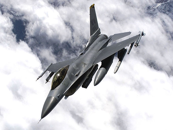 Ukrainian F-16 goes down after 