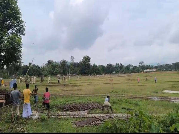 assam-police-personnel-attacked-by-miscreants-in-goalparas-paikan-area-after-eviction-drive