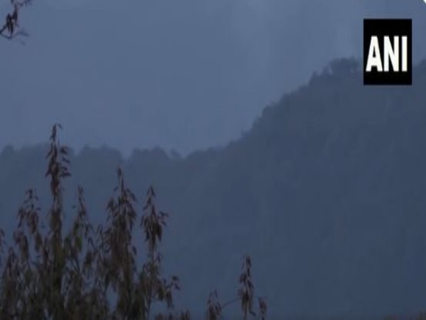 J-K: Pakistan Army violates ceasefire along LoC in Poonch, Indian Army retaliates