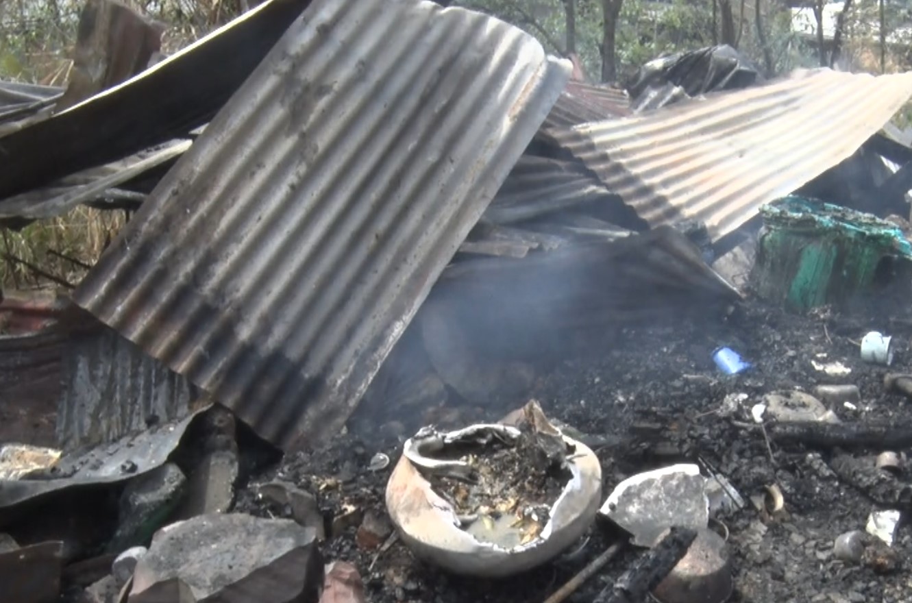 fire-guts-two-houses-in-kohima