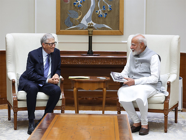 pm-modi-discusses-tech-innovation-and-sustainability-with-bill-gates