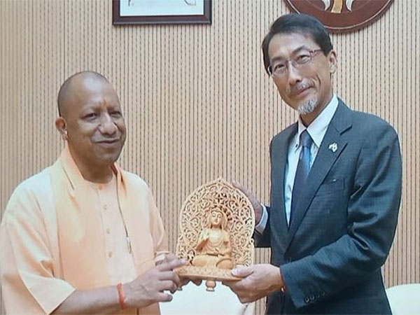 japans-ambassador-ono-keiichi-meets-up-cm-yogi-adityanath-in-lucknow
