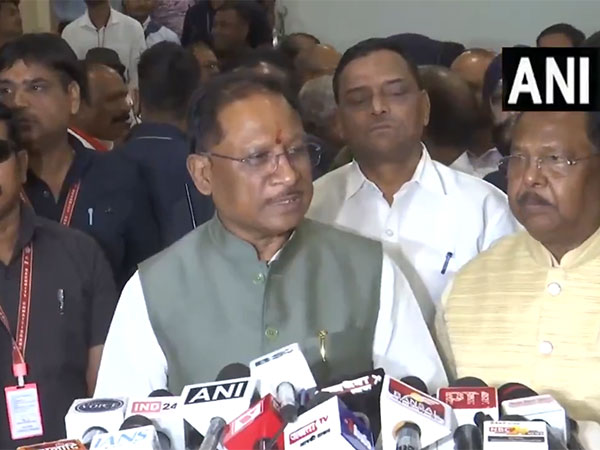 chhattisgarh-cm-vishnu-deo-sai-attends-khadi-board-event-announces-digital-services-in-panchayats