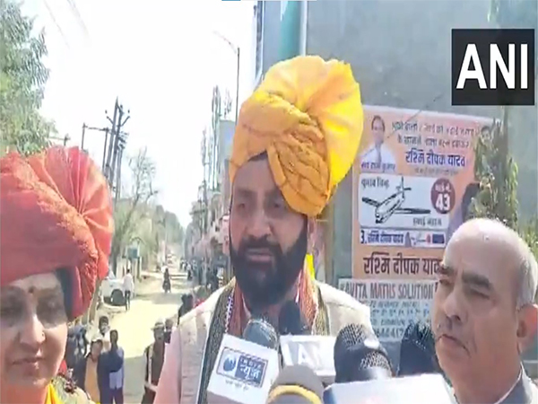 tweet-master-zero-on-ground-haryana-cm-on-congress-ahead-of-municipal-elections