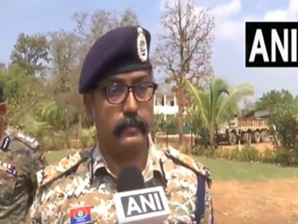 involved-in-many-successful-naxal-operations-bastar-ig-pays-tribute-to-drg-jawan-raju-oyam