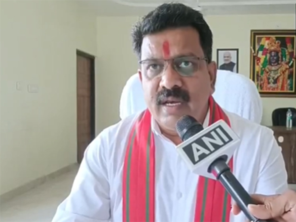 Chhattisgarh Dy CM Vijay Sharma condoles death of Jawan in IED blast