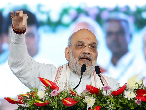 amit-shah-congratulates-security-force-chhattisgarh-police-after-22-naxals-surrendered-in-sukma