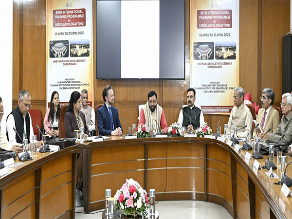 Haryana CM addresses participants of 36th International Training Programme in Legislative Drafting
