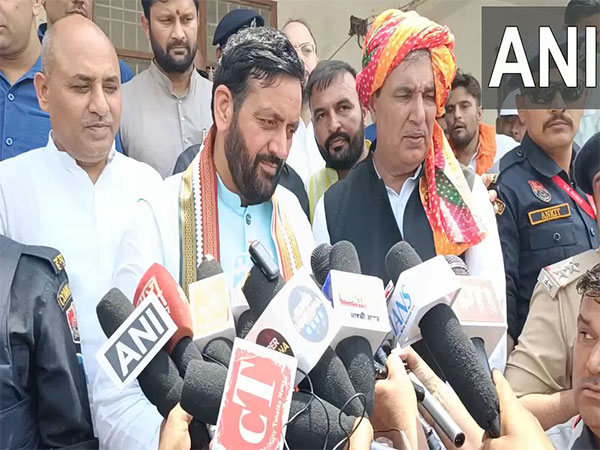 shoddy-politics-vote-bank-over-waqf-amendment-act-haryana-cm-attacks-congress