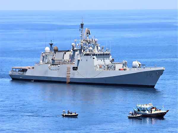 indian-navy-intercepts-seizes-2500-kg-narcotics-in-western-indian-ocean