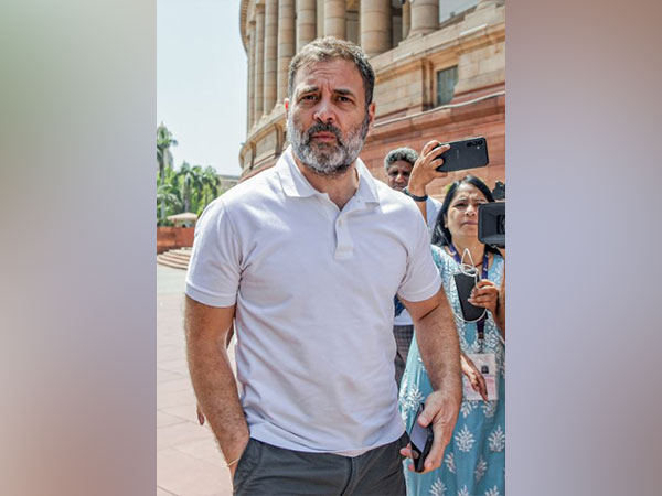 waqf-amendment-bill-is-weapon-aimed-at-marginalising-muslims-says-rahul-gandhi