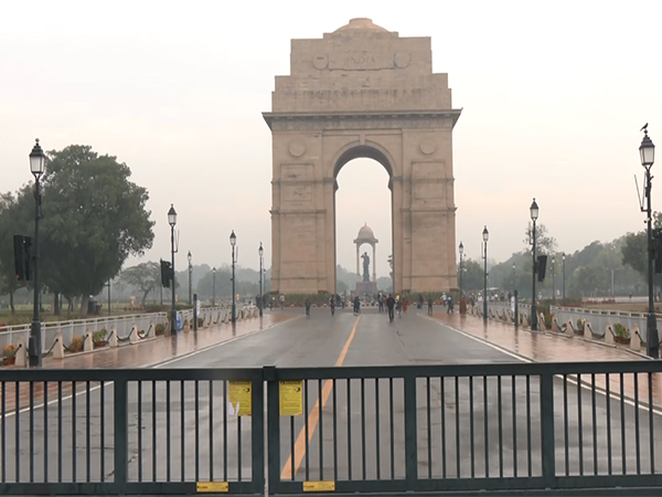 Dense fog hovers over Punjab and Haryana while Delhi air remains 