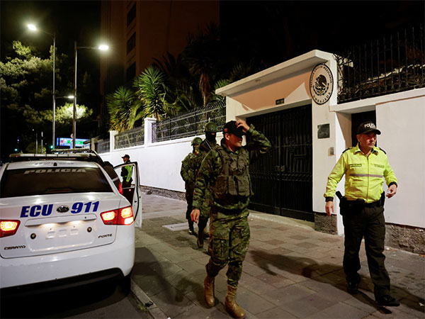 ecuador-police-storms-mexican-embassy-in-quito-to-arrest-former-vice-president-jorge-glas