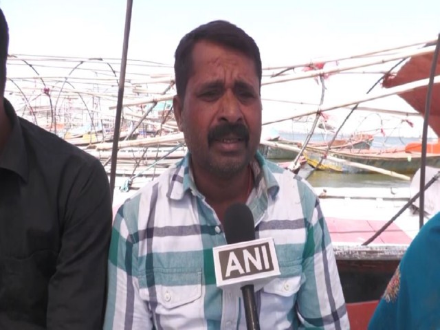 the-success-story-of-the-boatman-who-earned-inr-30-crore-during-mahakumbh