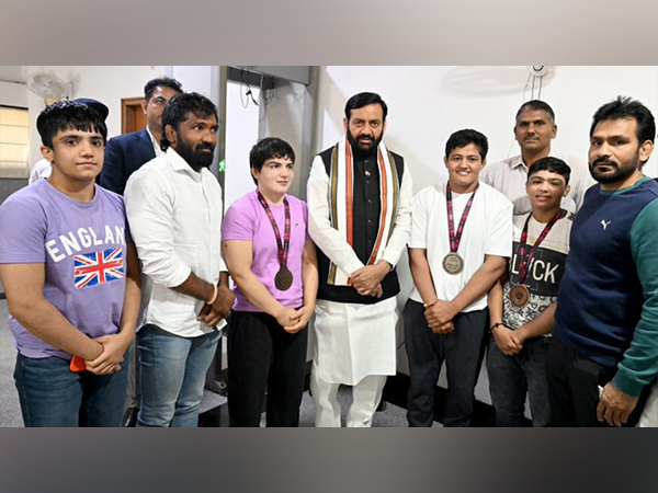 haryana-cm-nayab-singh-saini-meets-asian-wrestling-championship-2025-medalists