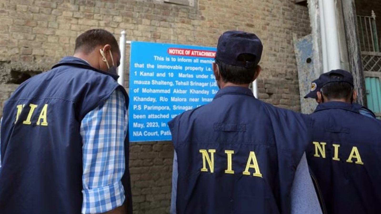 west-bengal-police-summons-two-nia-officers-in-bhupatinagar-attack-case