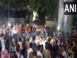 Teachers injured in clash between protesting SSC teachers and police personnel reso..