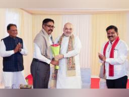 Delhi: Amit Shah meets officers behind successful anti-Naxal ops in Chhattisgarh, c..