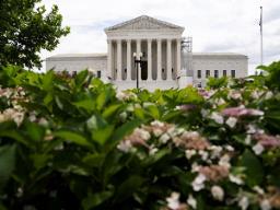US Supreme Court permits Trump administration to revoke legal protections for Venez..