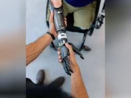 Researchers create new robotic skin that feels heat, pain, pressure