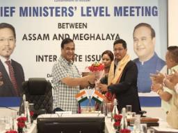 Assam CM holds meeting with Meghalaya CM; discusses border dispute and joint irriga..