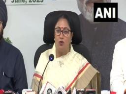 From November 1, only BS6, CNG or EV commercial vehicles to be allowed in Delhi: CM..
